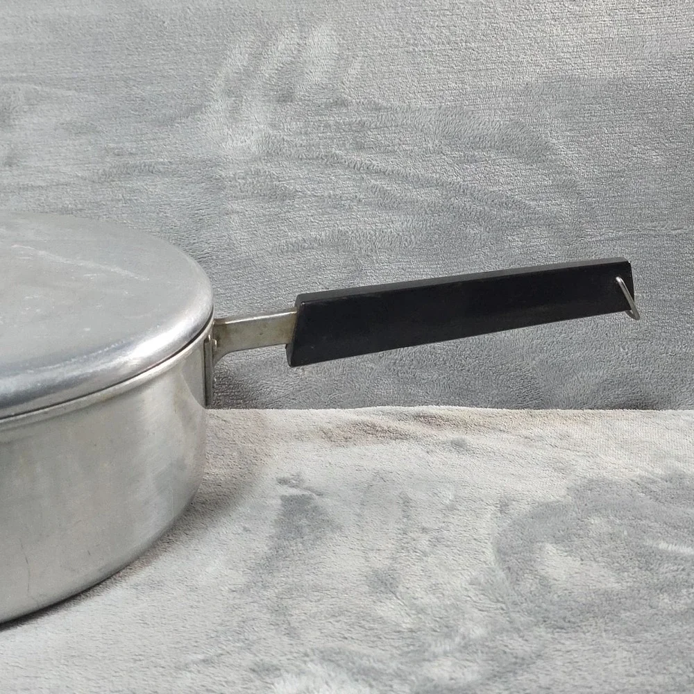 Vintage T-Fal Long Handle Aluminum Pot With Lid Made In‎ France 10 Inch